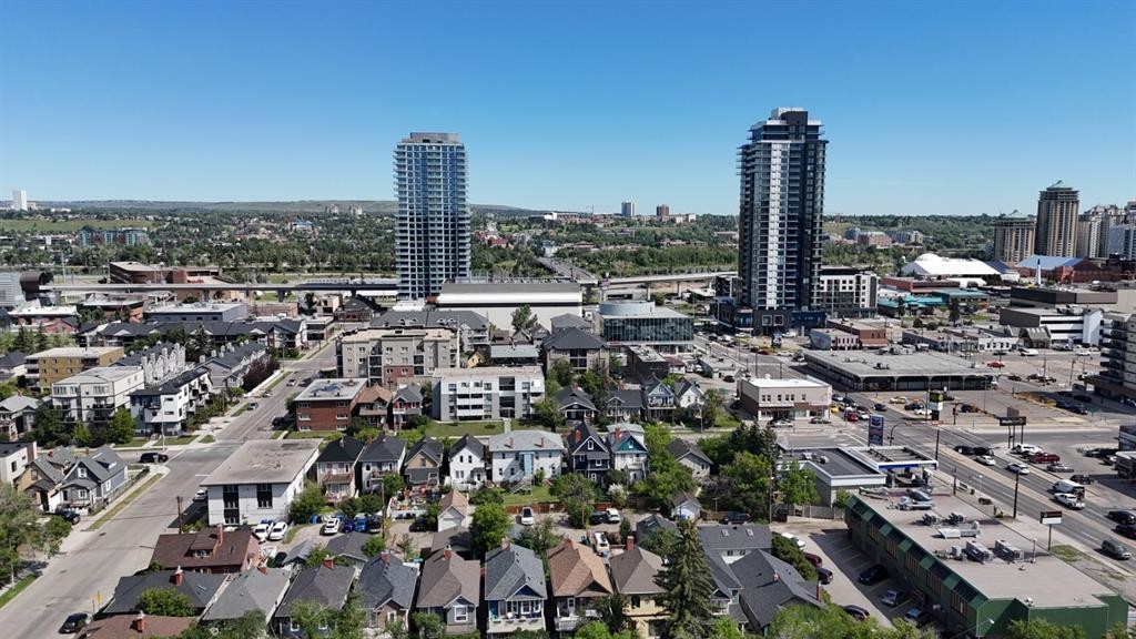 1517 12 Avenue Sw, Calgary, AB - Outdoor With View