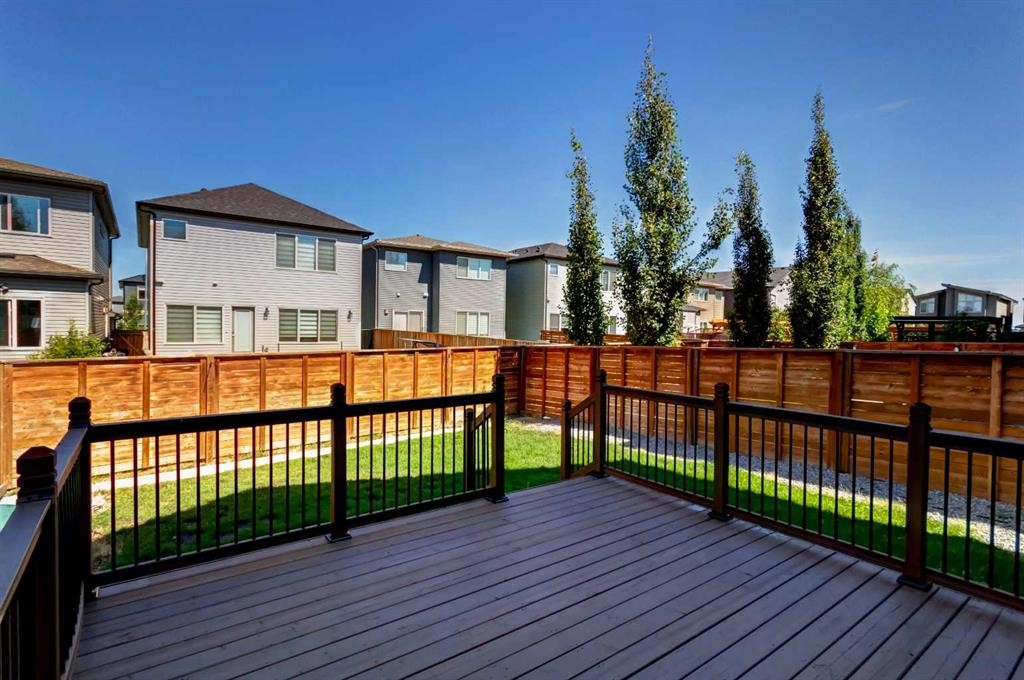 39 Walcrest View Se, Calgary, AB - Outdoor With Deck Patio Veranda With Exterior