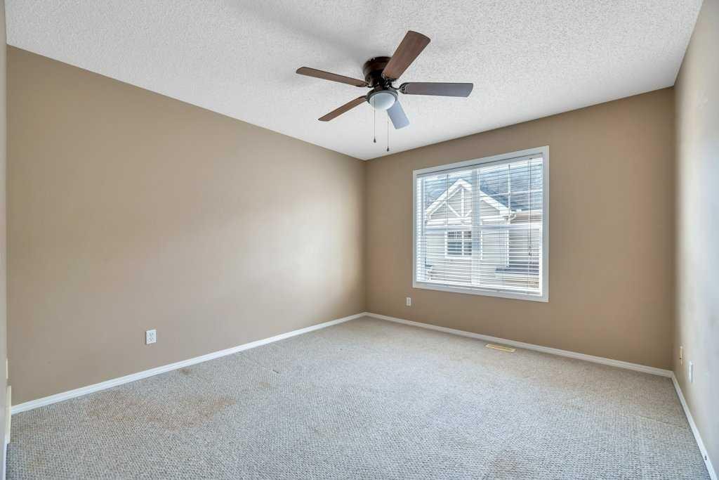 80 Elgin Gardens Se, Calgary, AB - Indoor Photo Showing Other Room