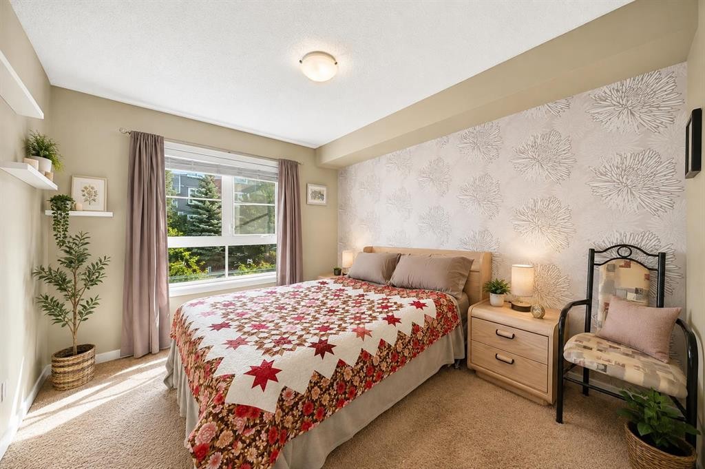 5210-279 Copperpond Common Se, Calgary, AB - Indoor Photo Showing Bedroom