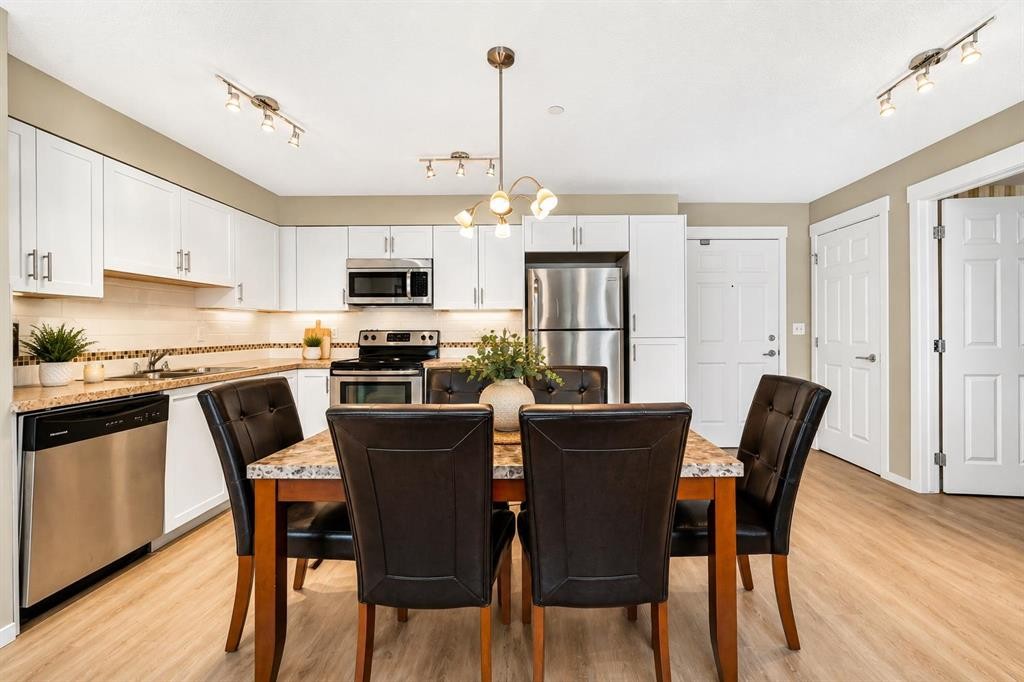 5210-279 Copperpond Common Se, Calgary, AB - Indoor