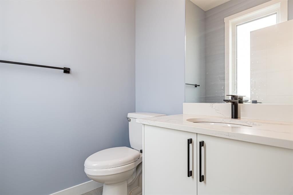 1995 Mccaskill Drive, Crossfield, AB - Indoor Photo Showing Bathroom