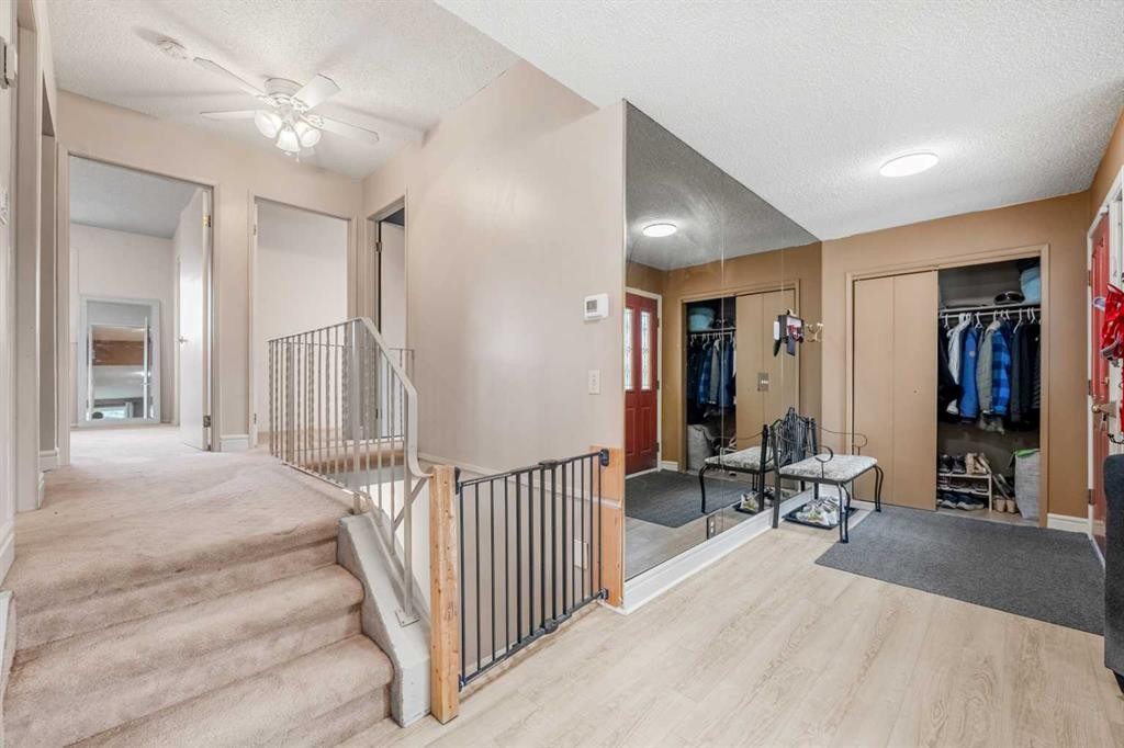 20 Bedwood Hill Ne, Calgary, AB - Indoor