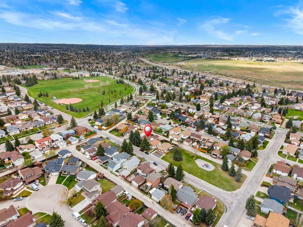 20 Bedwood Hill Ne, Calgary, AB - Outdoor With View