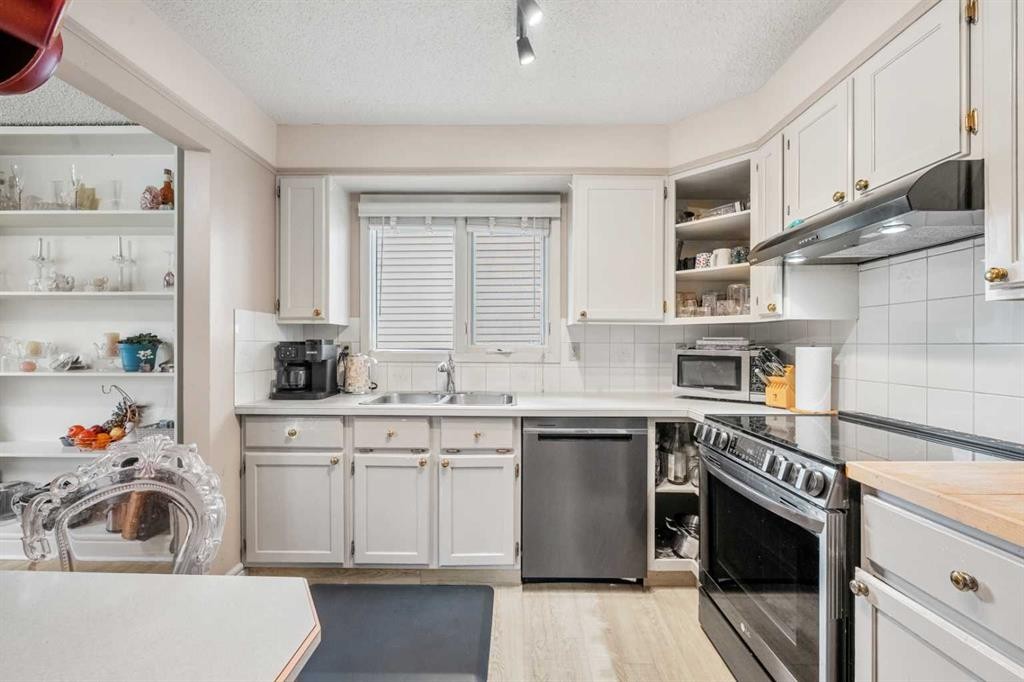 20 Bedwood Hill Ne, Calgary, AB - Indoor