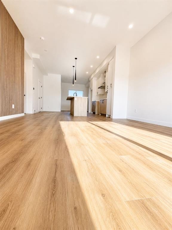 1005-200 Belvedere Boulevard Se, Calgary, AB - Indoor Photo Showing Other Room
