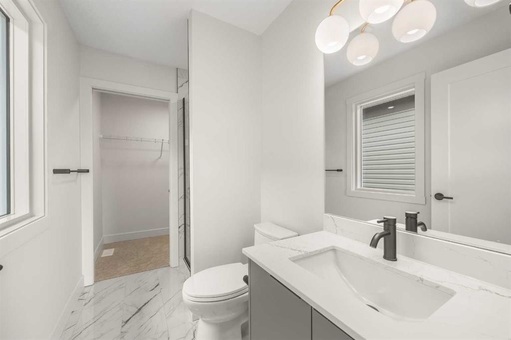 301-67 Panatella Square Nw, Calgary, AB - Indoor Photo Showing Bathroom