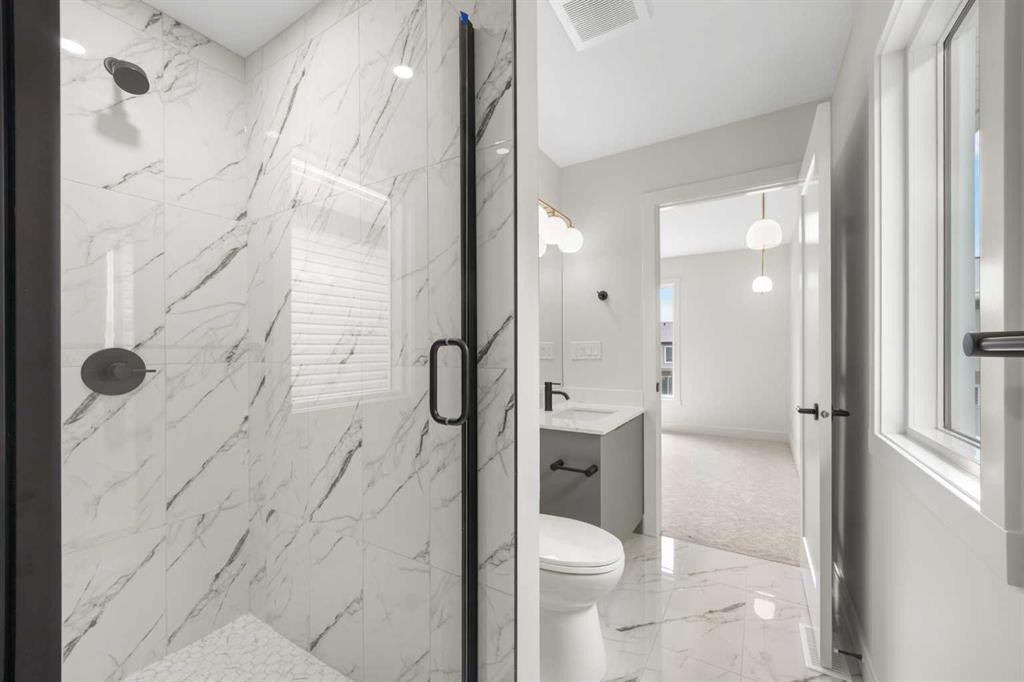 301-67 Panatella Square Nw, Calgary, AB - Indoor Photo Showing Bathroom