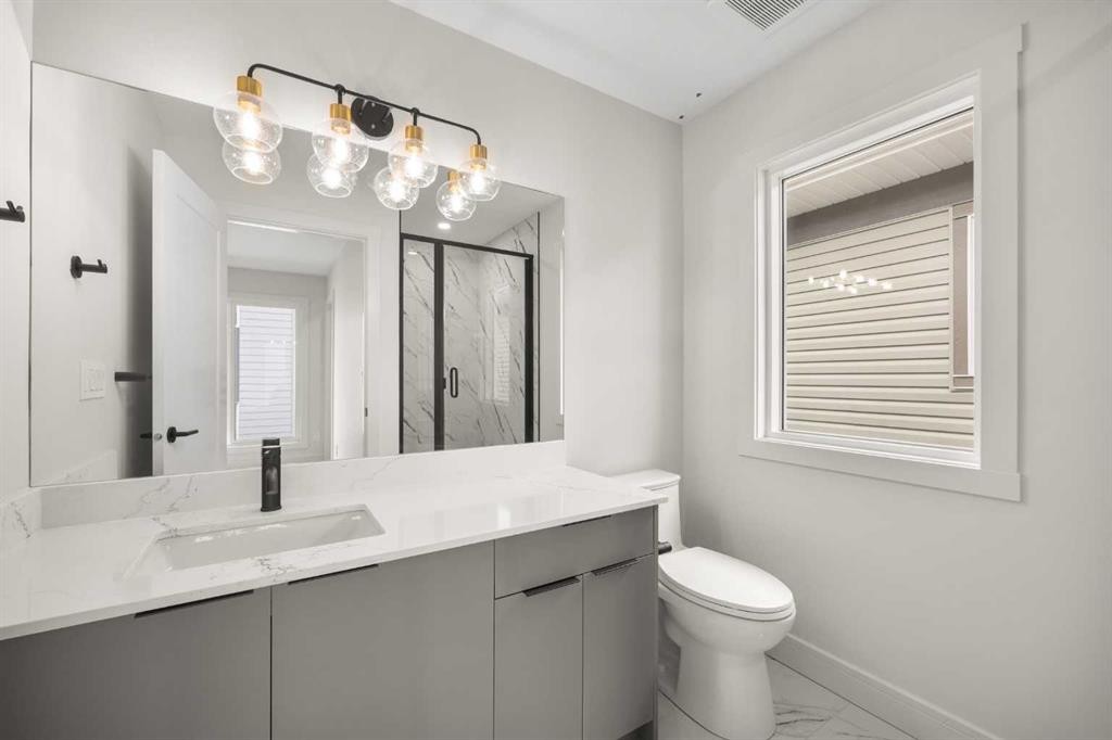 301-67 Panatella Square Nw, Calgary, AB - Indoor Photo Showing Bathroom