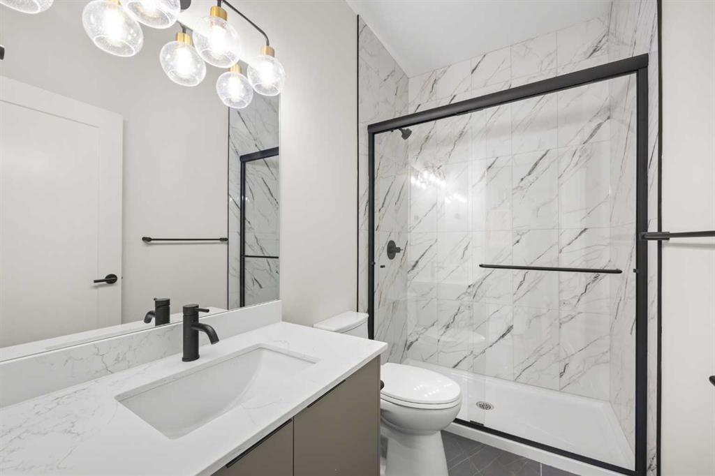301-67 Panatella Square Nw, Calgary, AB - Indoor Photo Showing Bathroom