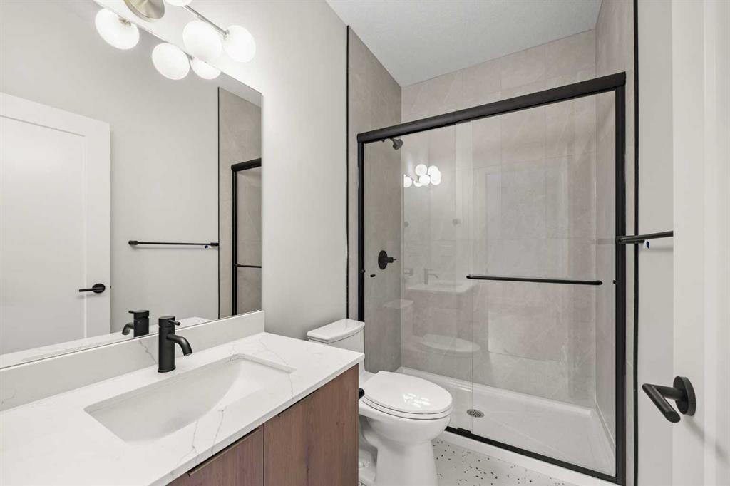 302-67 Panatella Square Nw, Calgary, AB - Indoor Photo Showing Bathroom