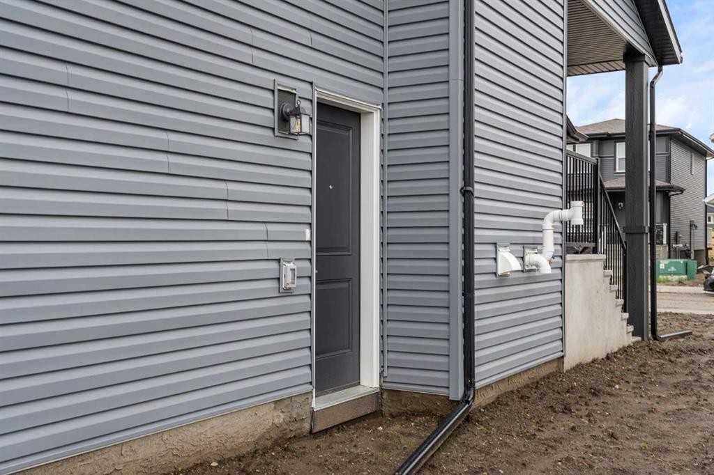 532 Clearwater Heath, Chestermere, AB - Outdoor