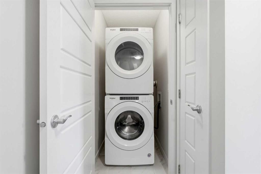 308-32 Red Embers Parade Ne, Calgary, AB - Indoor Photo Showing Laundry Room