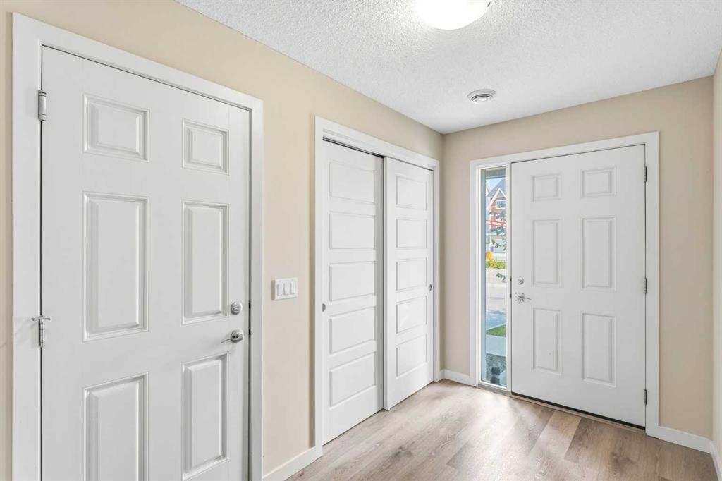 308-32 Red Embers Parade Ne, Calgary, AB - Indoor Photo Showing Other Room