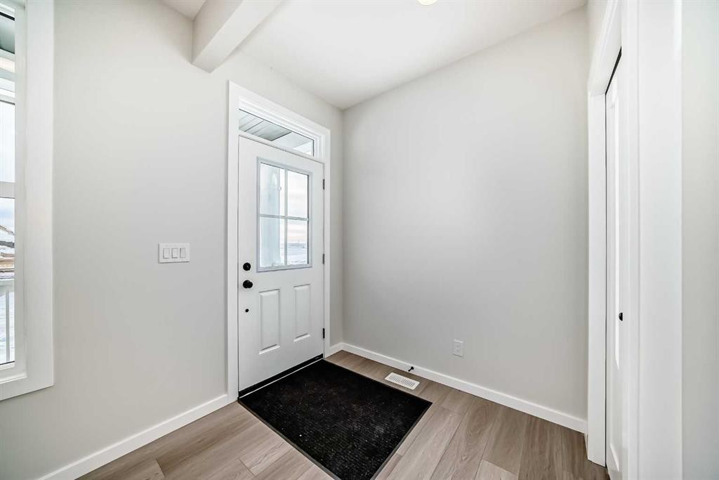 828 Sora Boulevard Se, Calgary, AB - Indoor Photo Showing Other Room