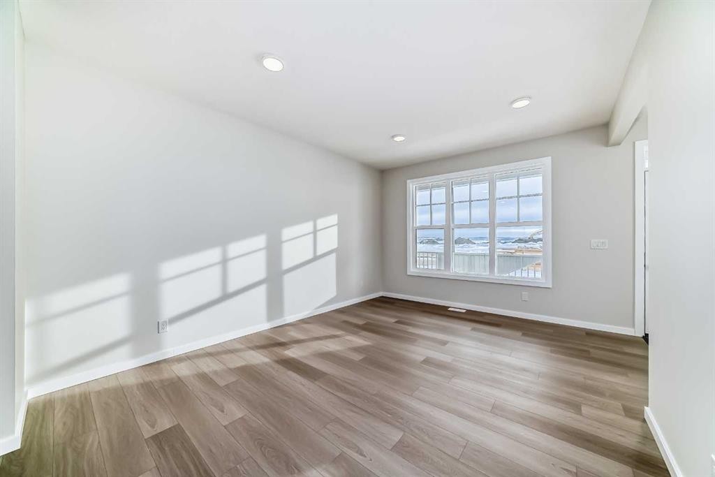 828 Sora Boulevard Se, Calgary, AB - Indoor Photo Showing Other Room