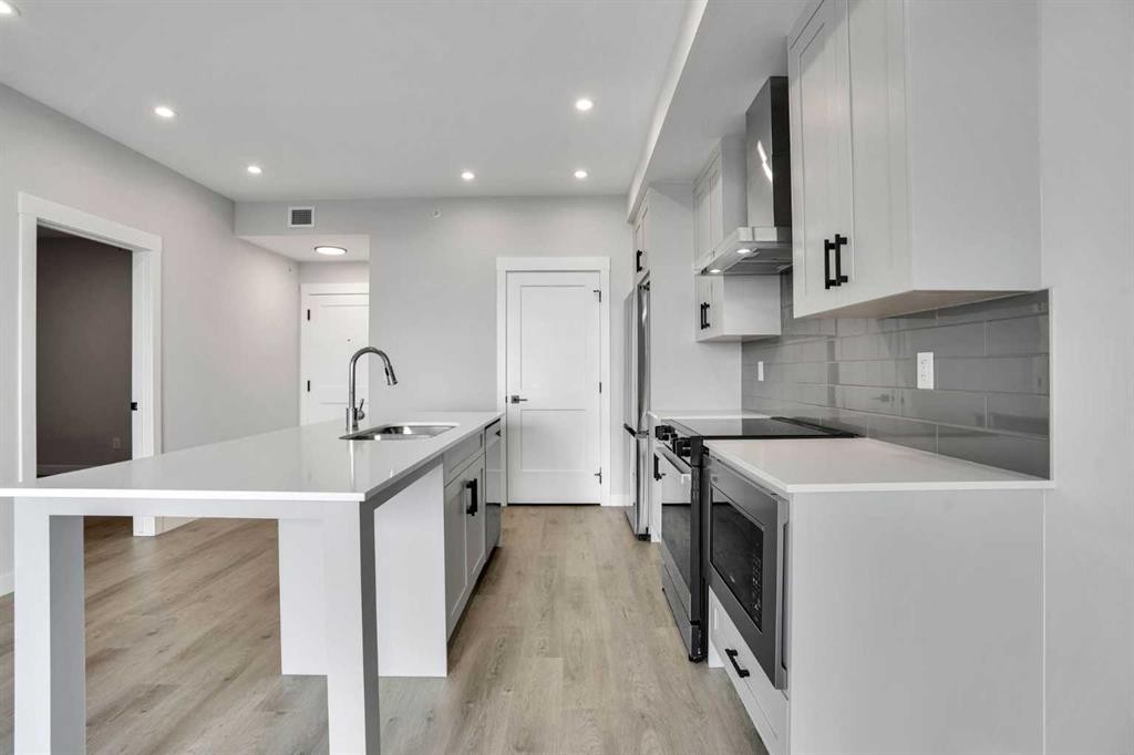6412-200 Seton Circle Se, Calgary, AB - Indoor Photo Showing Kitchen With Upgraded Kitchen