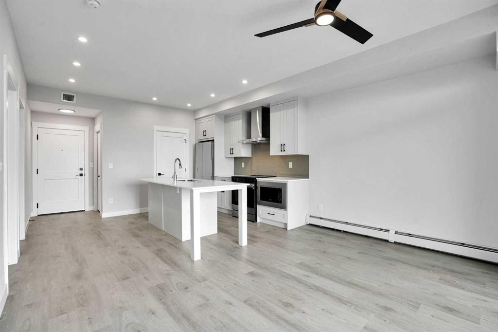 6412-200 Seton Circle Se, Calgary, AB - Indoor Photo Showing Kitchen