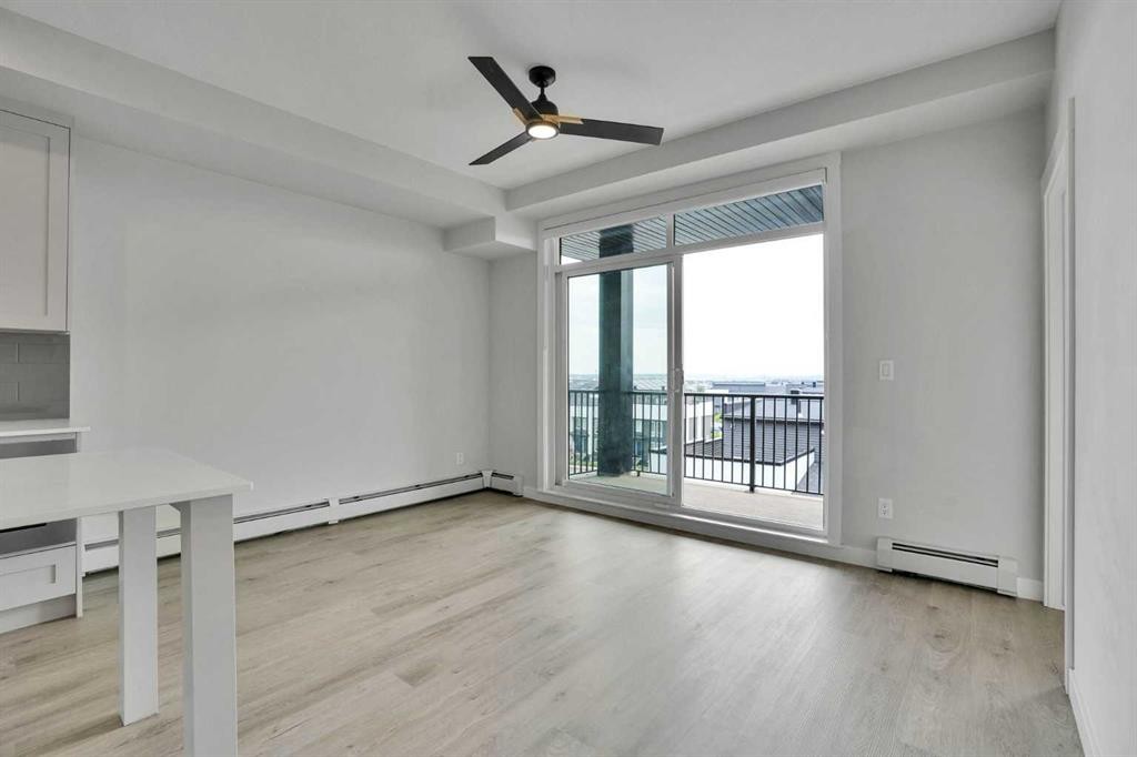 6412-200 Seton Circle Se, Calgary, AB - Indoor Photo Showing Other Room