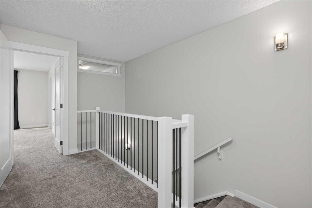 226 148 Avenue Nw, Calgary, AB - Indoor Photo Showing Other Room