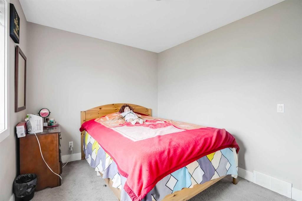 6216 Taralea Park Ne, Calgary, AB - Indoor Photo Showing Bedroom