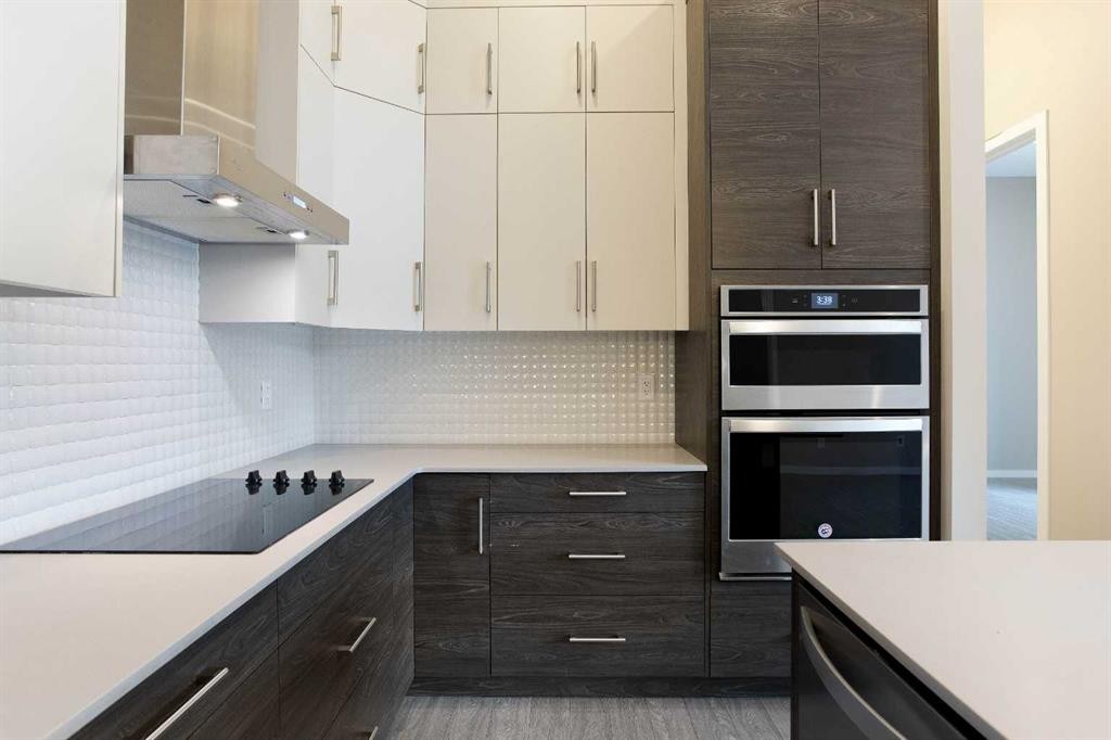 124 Mahogany Centre Se, Calgary, AB - Indoor Photo Showing Kitchen With Upgraded Kitchen