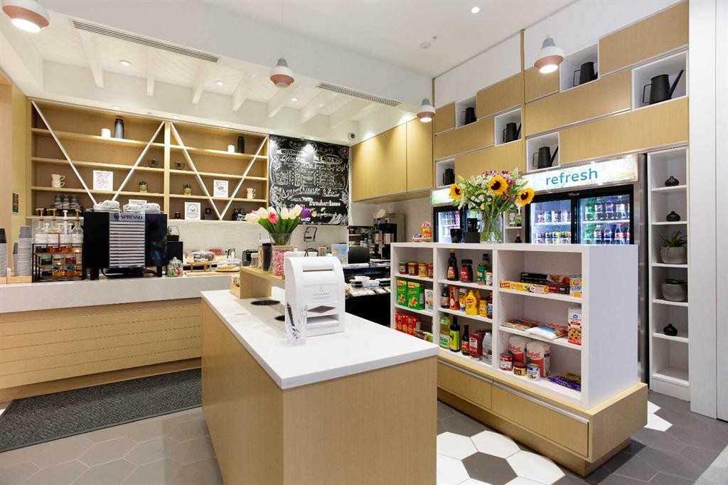 124 Mahogany Centre Se, Calgary, AB - Indoor
