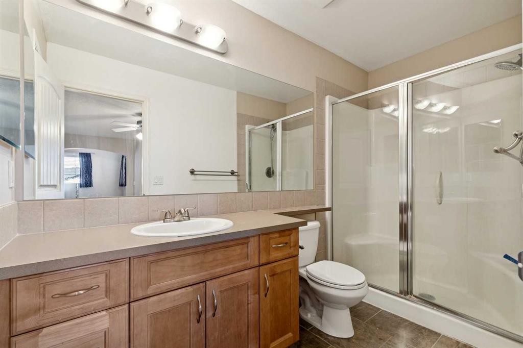 184 Cimarron Park Circle, Okotoks, AB - Indoor Photo Showing Bathroom