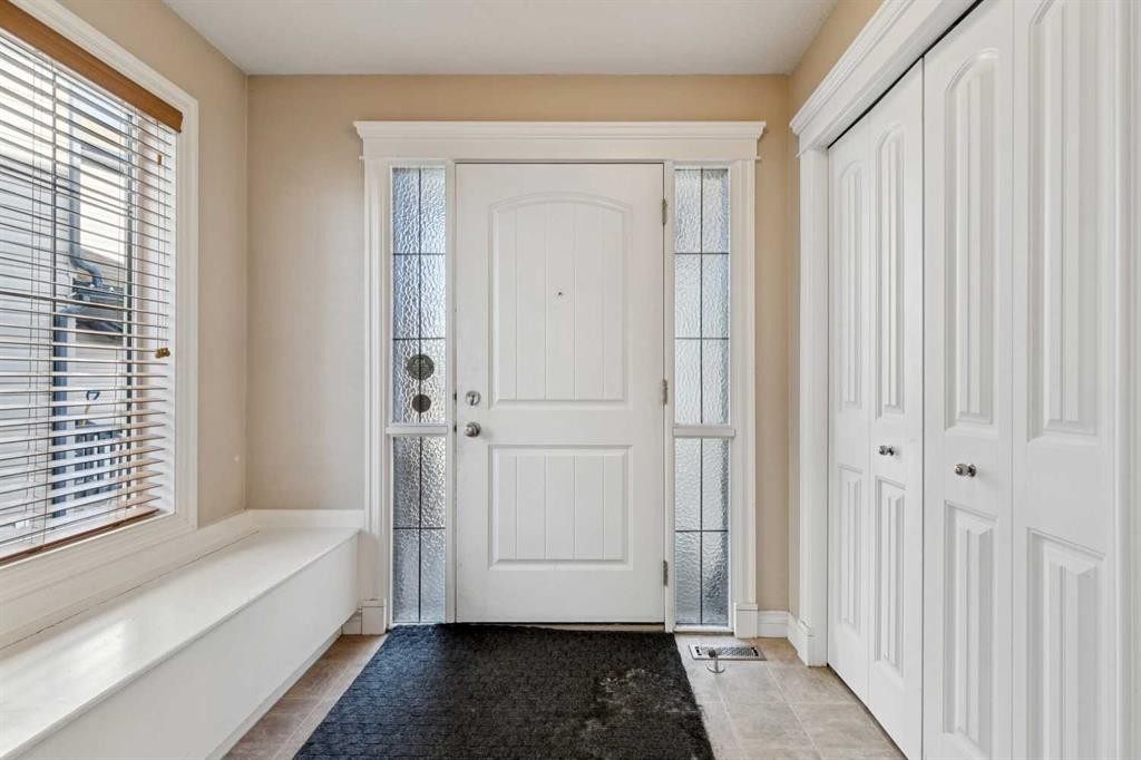 184 Cimarron Park Circle, Okotoks, AB - Indoor Photo Showing Other Room