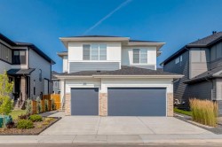 18 South Shore Bay Chestermere, AB T1X 2R9
