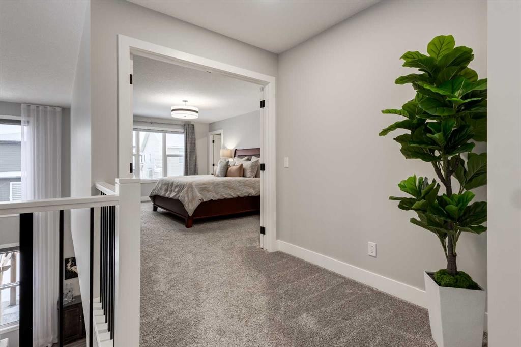 18 South Shore Bay, Chestermere, AB - Indoor Photo Showing Bedroom