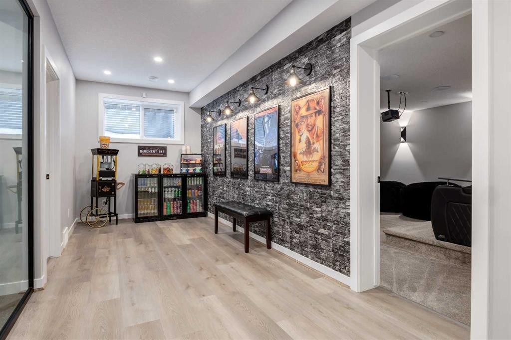 18 South Shore Bay, Chestermere, AB - Indoor Photo Showing Other Room