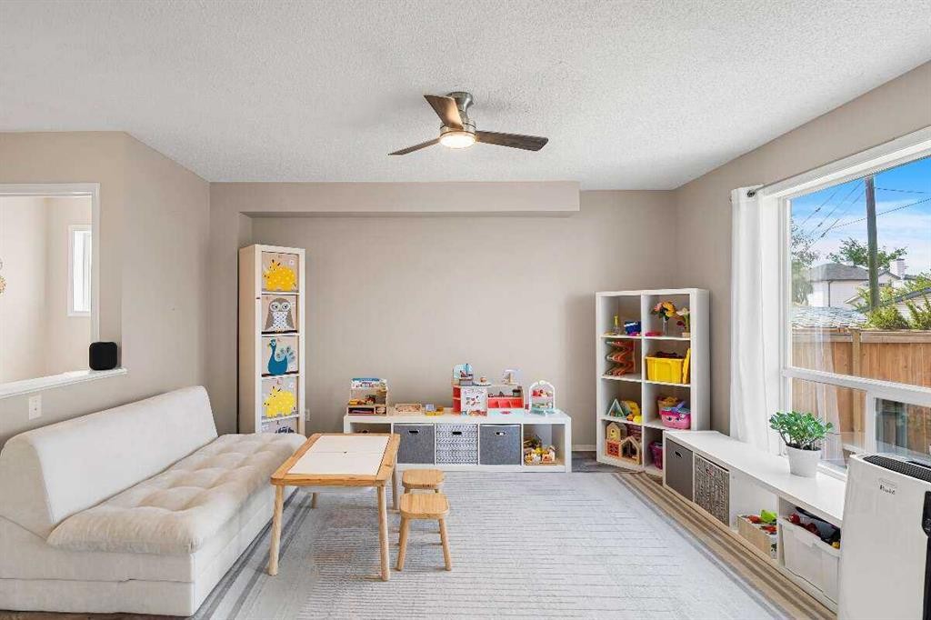 359 Mt Apex Green Se, Calgary, AB - Indoor
