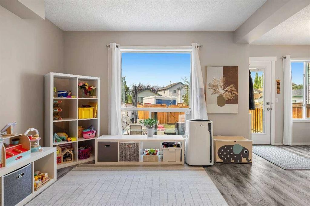 359 Mt Apex Green Se, Calgary, AB - Indoor