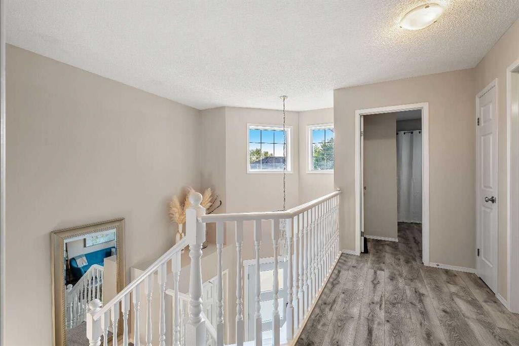 359 Mt Apex Green Se, Calgary, AB - Indoor Photo Showing Other Room