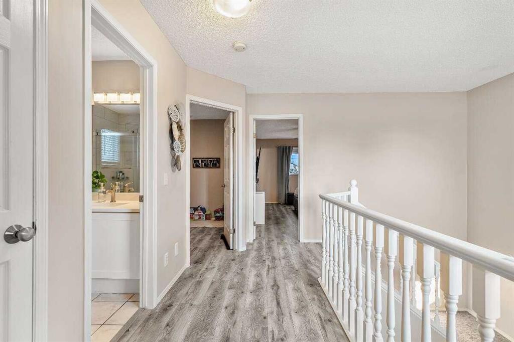 359 Mt Apex Green Se, Calgary, AB - Indoor Photo Showing Other Room