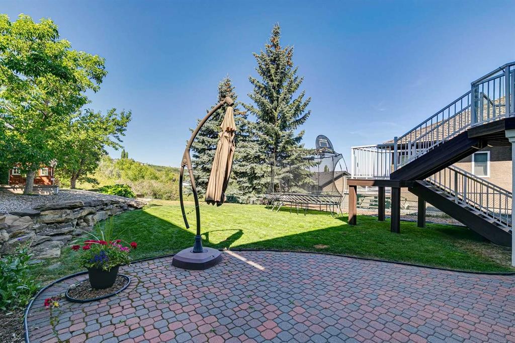 22 Patrick View Sw, Calgary, AB - Outdoor