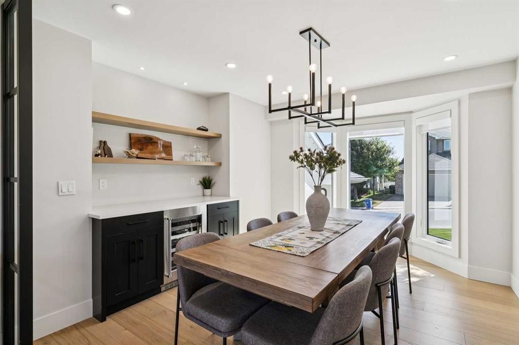 22 Patrick View Sw, Calgary, AB - Indoor Photo Showing Dining Room