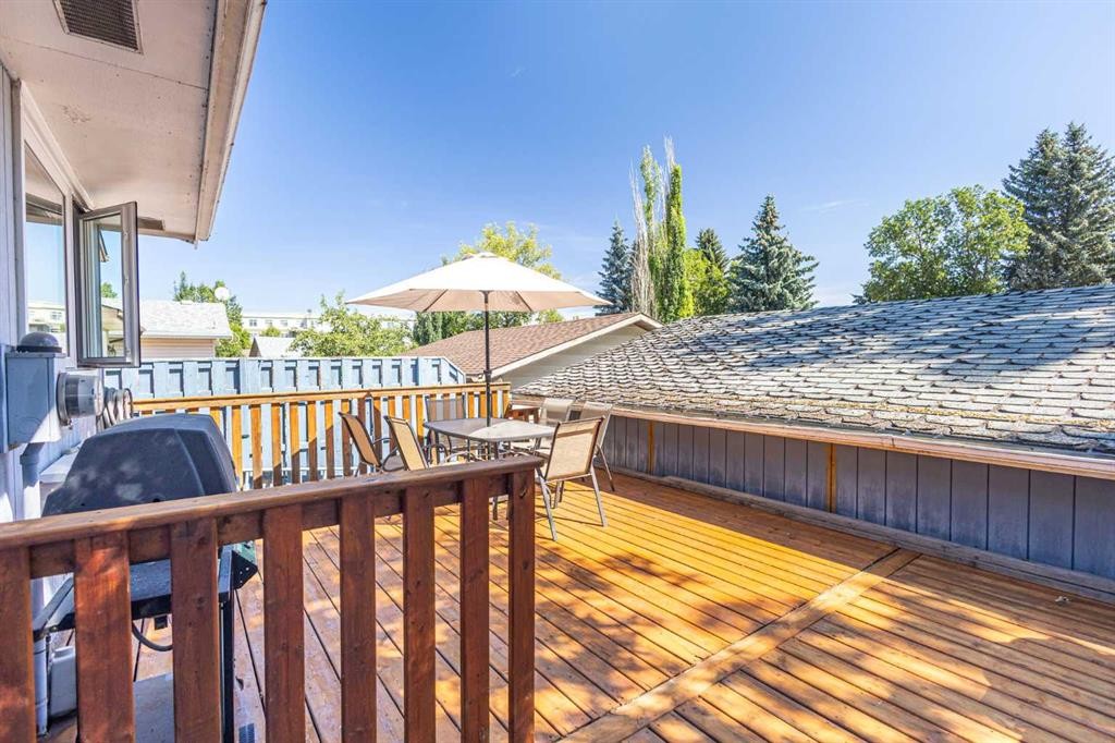 14904 1 Street Se, Calgary, AB - Outdoor