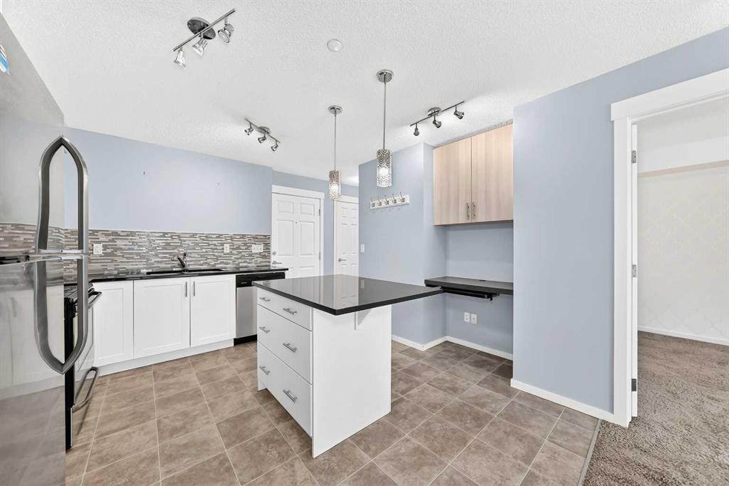 5315-755 Copperpond Boulevard Se, Calgary, AB - Indoor Photo Showing Kitchen With Upgraded Kitchen