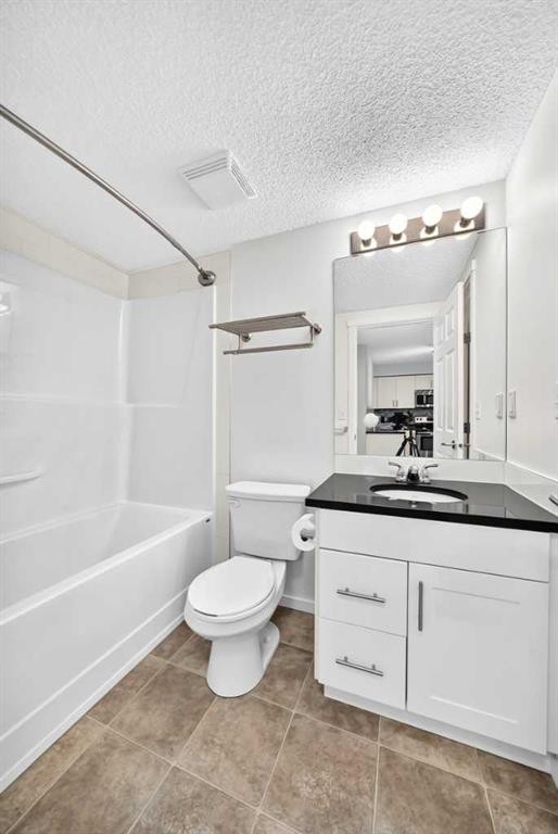 5315-755 Copperpond Boulevard Se, Calgary, AB - Indoor Photo Showing Bathroom