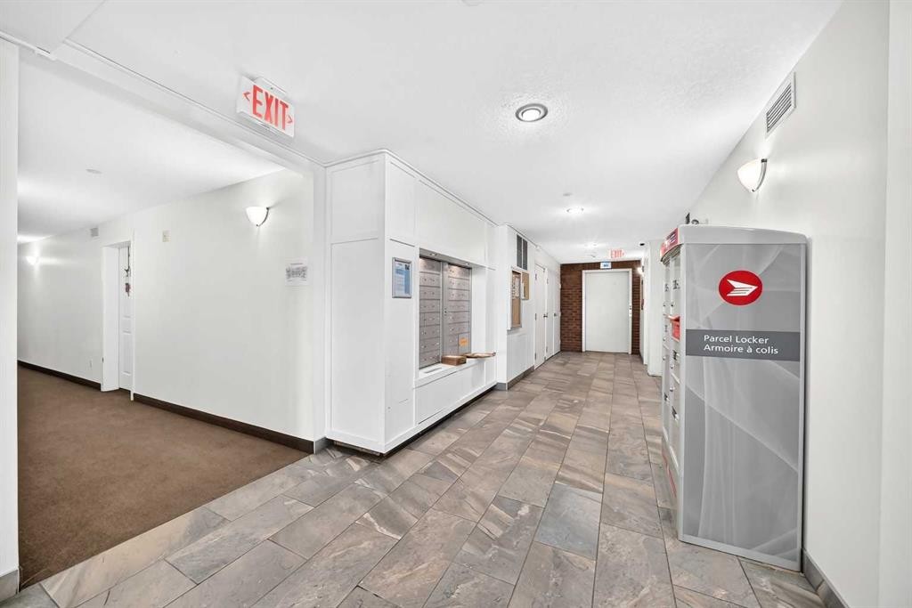 5315-755 Copperpond Boulevard Se, Calgary, AB - Indoor Photo Showing Other Room