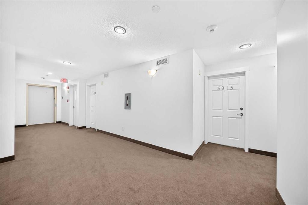 5315-755 Copperpond Boulevard Se, Calgary, AB - Indoor Photo Showing Other Room