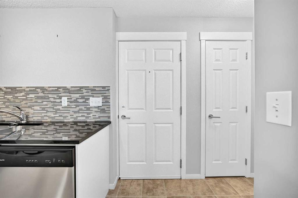 5315-755 Copperpond Boulevard Se, Calgary, AB - Indoor