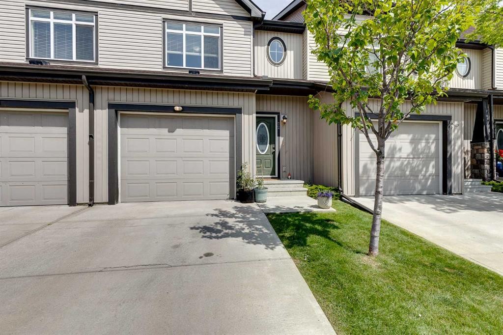 72 Copperpond Landing Se, Calgary, AB - Outdoor With Exterior
