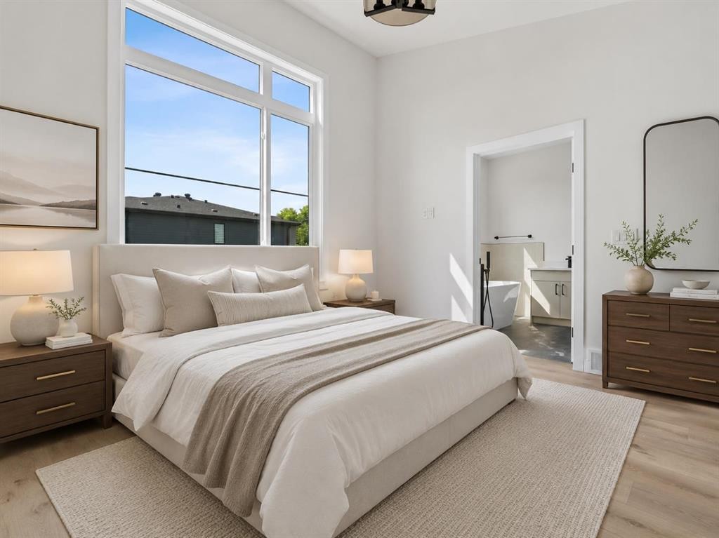 2354 7 Street Nw, Calgary, AB - Indoor Photo Showing Bedroom