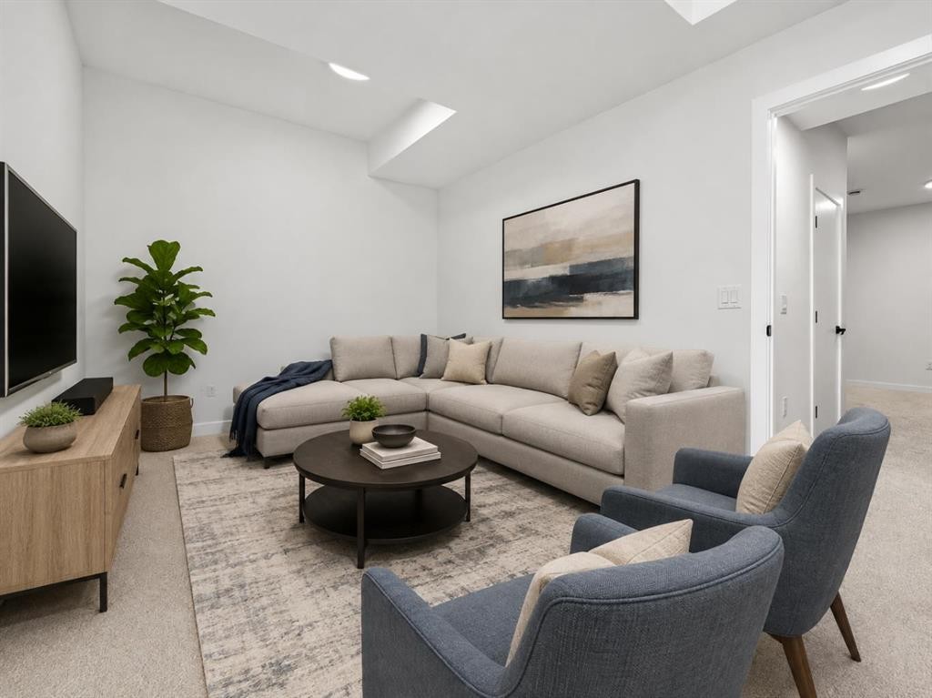 2354 7 Street Nw, Calgary, AB - Indoor Photo Showing Living Room