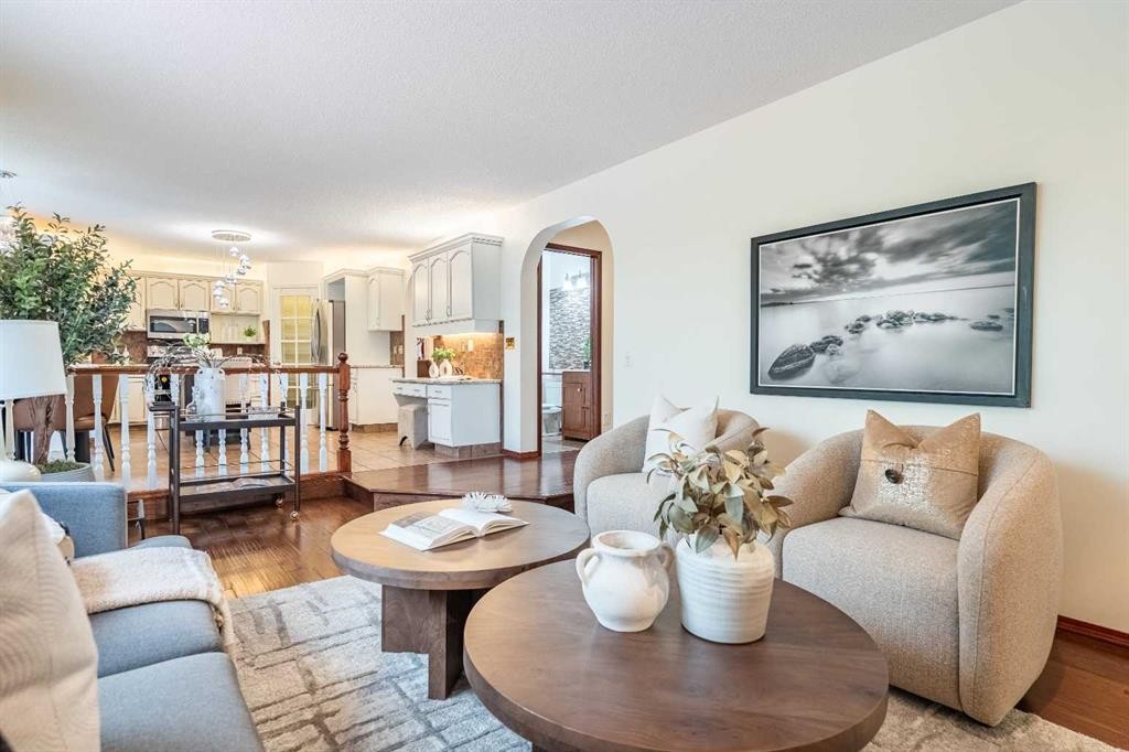 46 Mountain Park Drive Se, Calgary, AB - Indoor Photo Showing Living Room