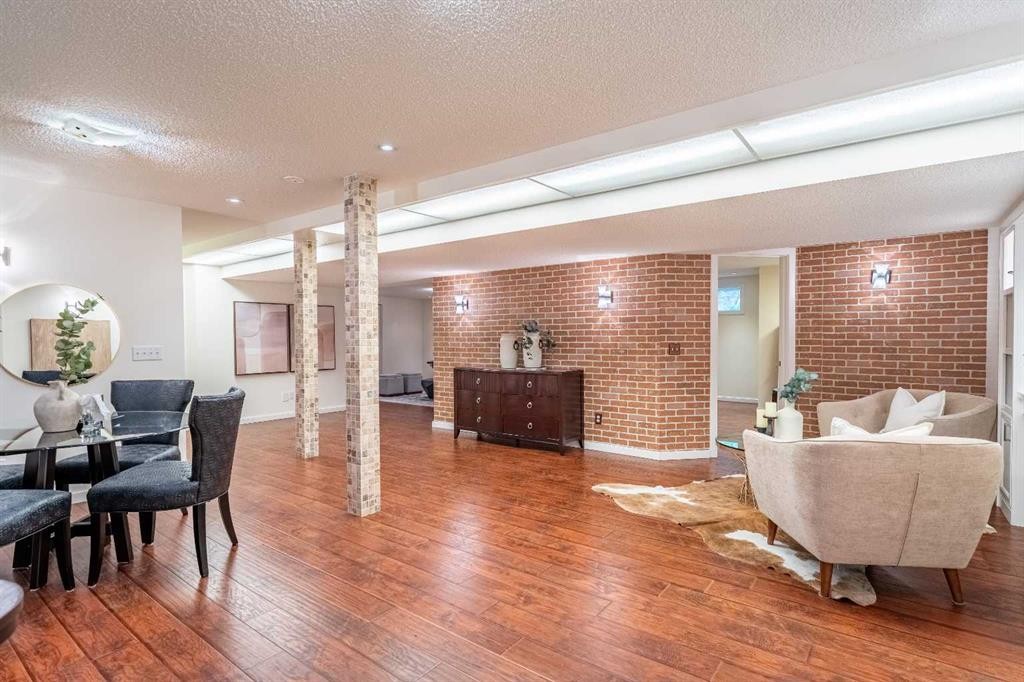 46 Mountain Park Drive Se, Calgary, AB - Indoor
