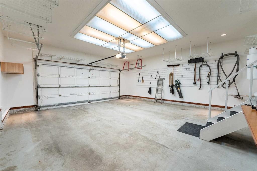 46 Mountain Park Drive Se, Calgary, AB - Indoor Photo Showing Garage